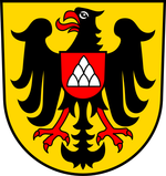 Quelle: Leo BW - wikipedia.de - Chris die Seele In Gold ein rot bewehrter und rot bezungter schwarzer Adler mit rotem Brustschild, darin ein schwebender silberner Sechsberg.